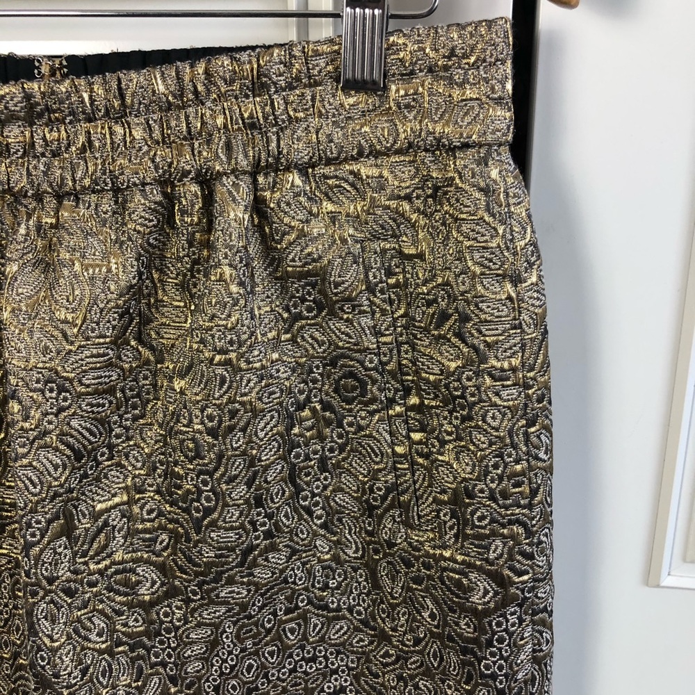 **CLOSING BUY ONE GET ONE** LOFT Brocade Black & Gold Mini Skirt Elastic Waist - Picture 2 of 6
